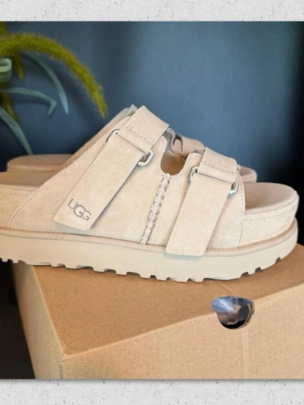 UGG Goldenstar Hi Slide Platform women’s 10 - Picture 2 of 7